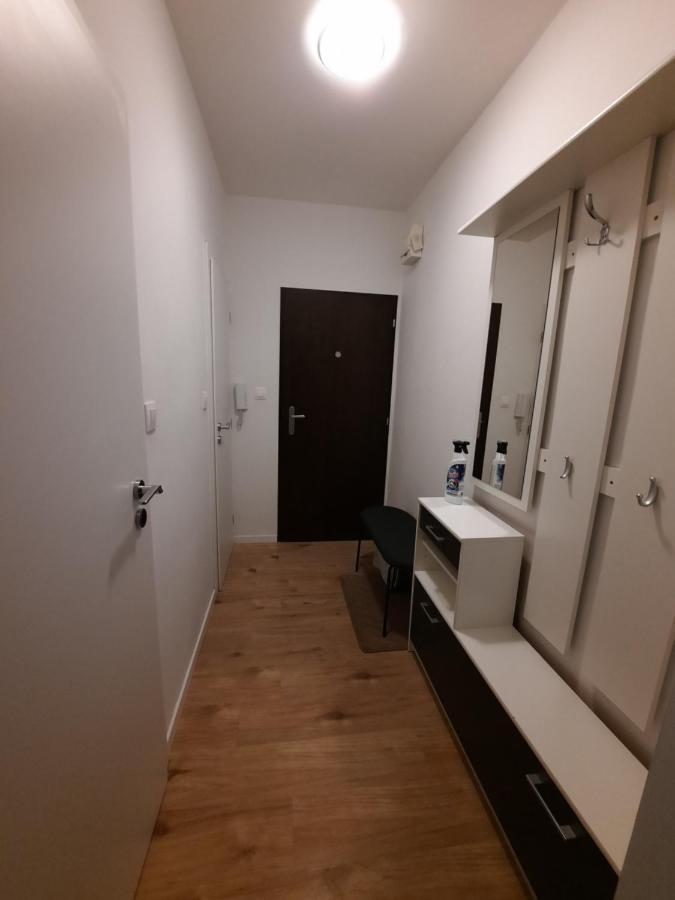 Apartment Klimka With Balcony, Free Wifi And Free Parking Братислава Екстериор снимка