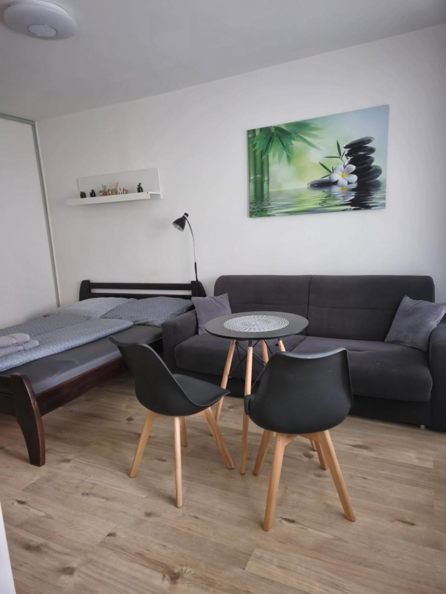 Apartment Klimka With Balcony, Free Wifi And Free Parking Братислава Екстериор снимка