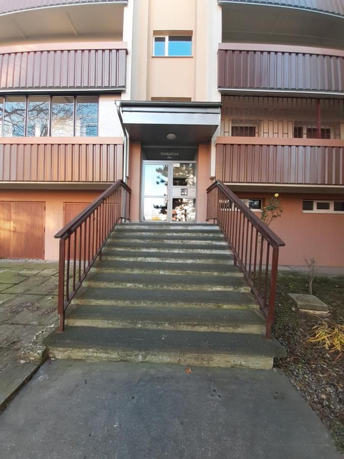 Apartment Klimka With Balcony, Free Wifi And Free Parking Братислава Екстериор снимка