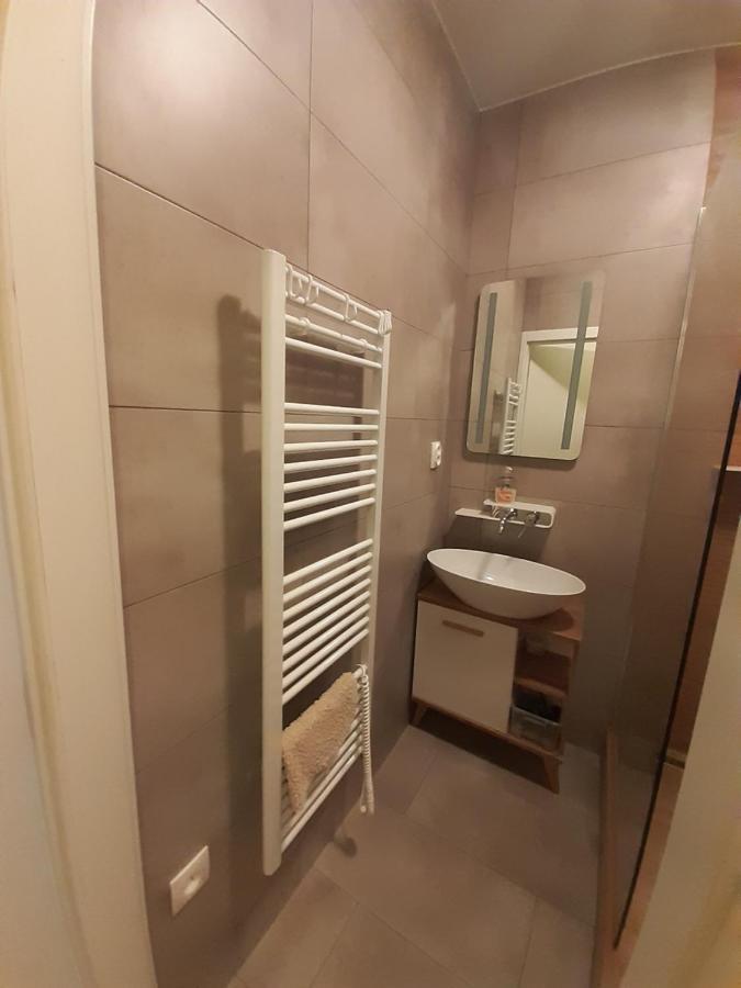 Apartment Klimka With Balcony, Free Wifi And Free Parking Братислава Екстериор снимка